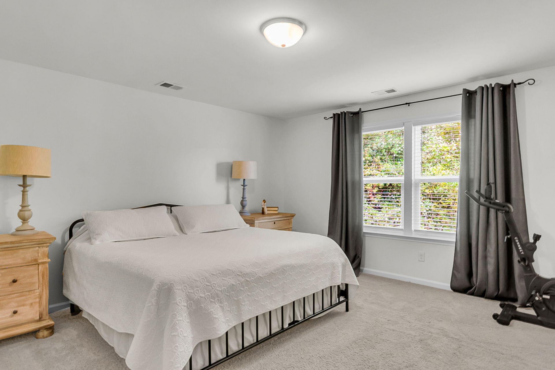 1560 Thoroughbred Boulevard Photo 13