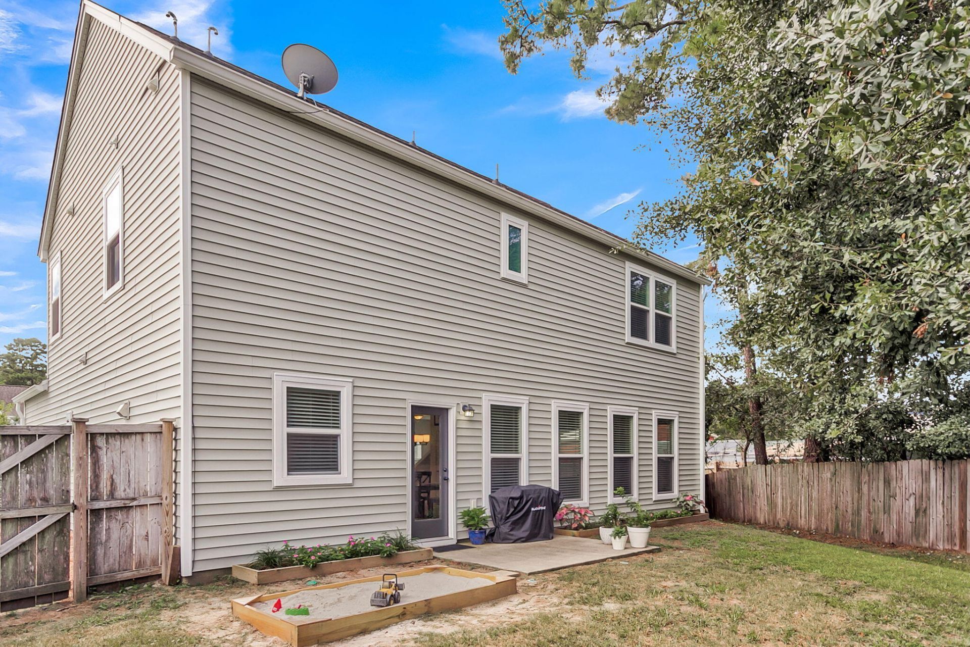1560 Thoroughbred Boulevard Photo 24