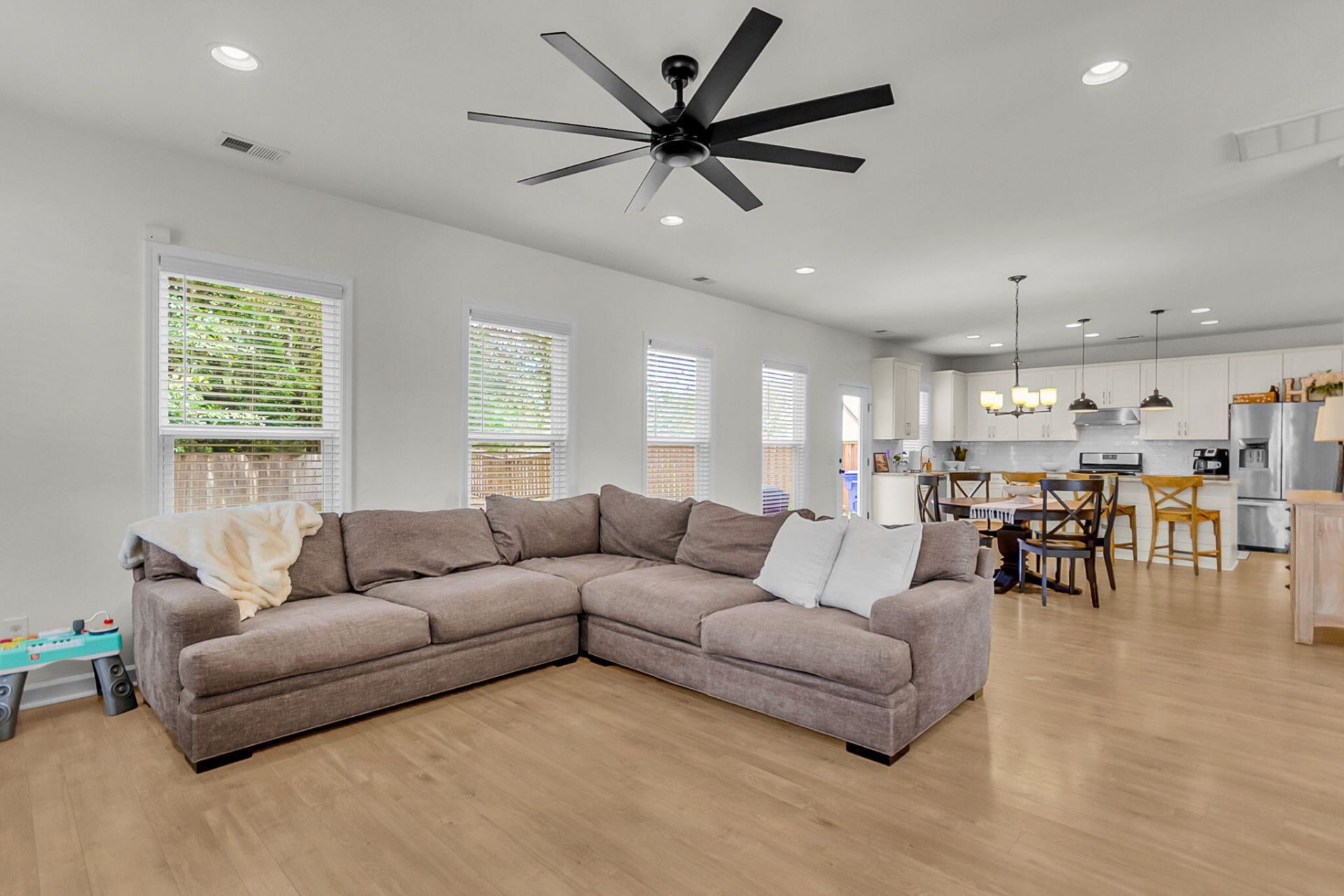 1560 Thoroughbred Boulevard Photo 6