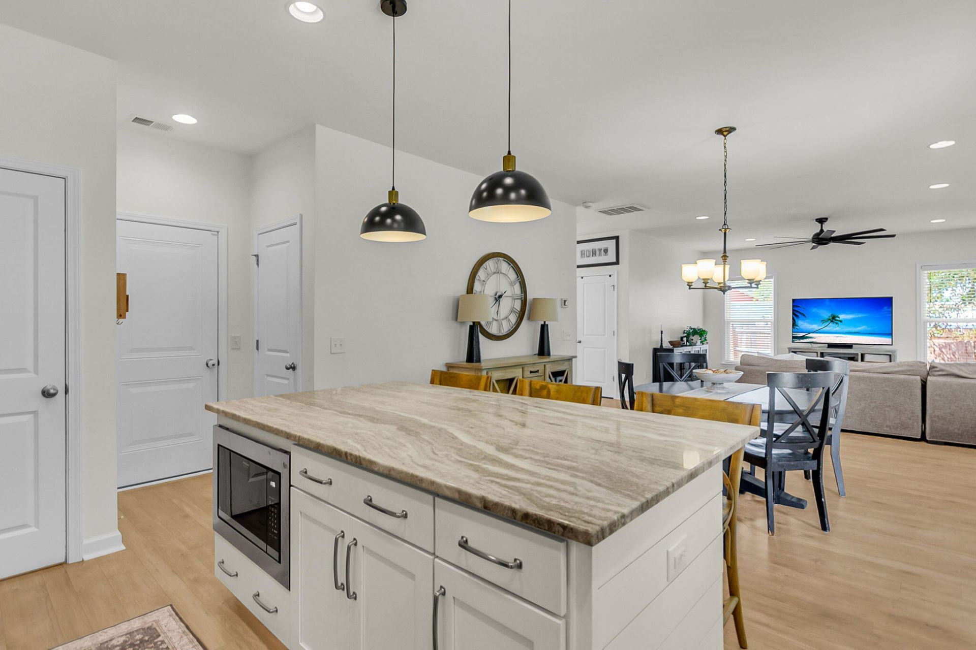 1560 Thoroughbred Boulevard Photo 9