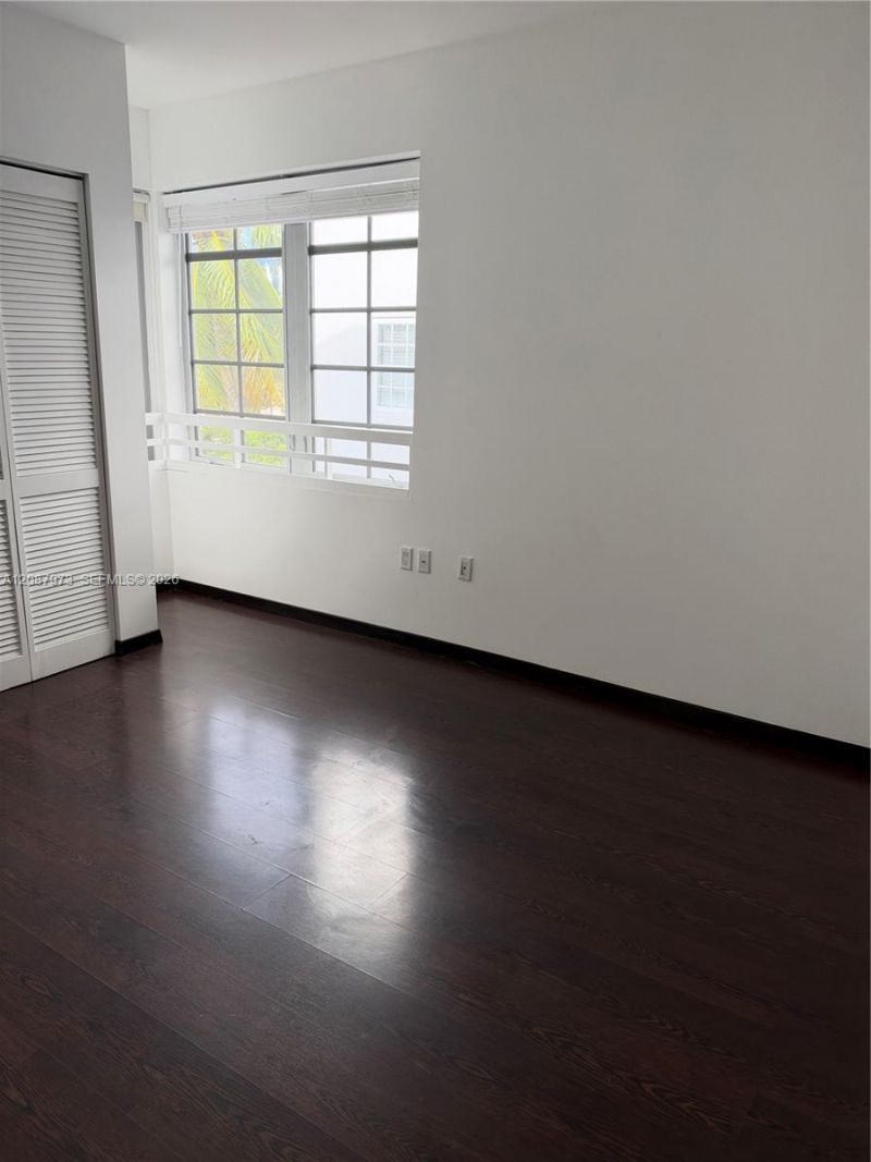 435 21st St, Unit 303, Miami Beach, FL 33139 Photo