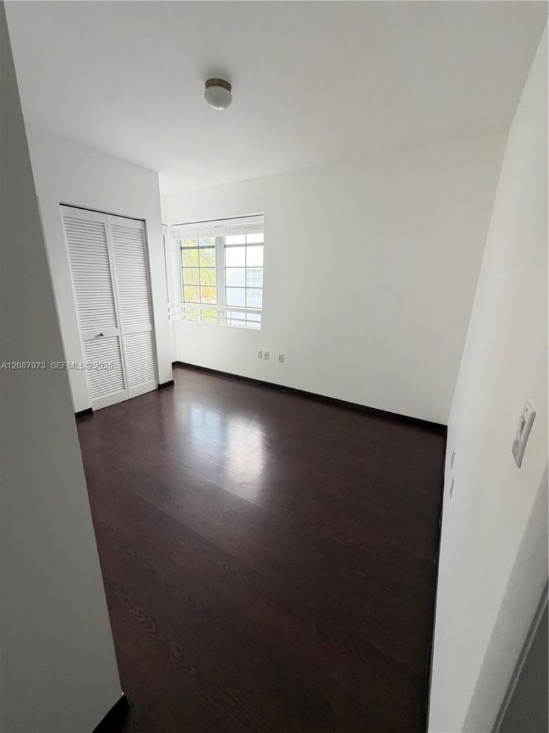 435 21st St, Unit 303, Miami Beach, FL 33139 Photo