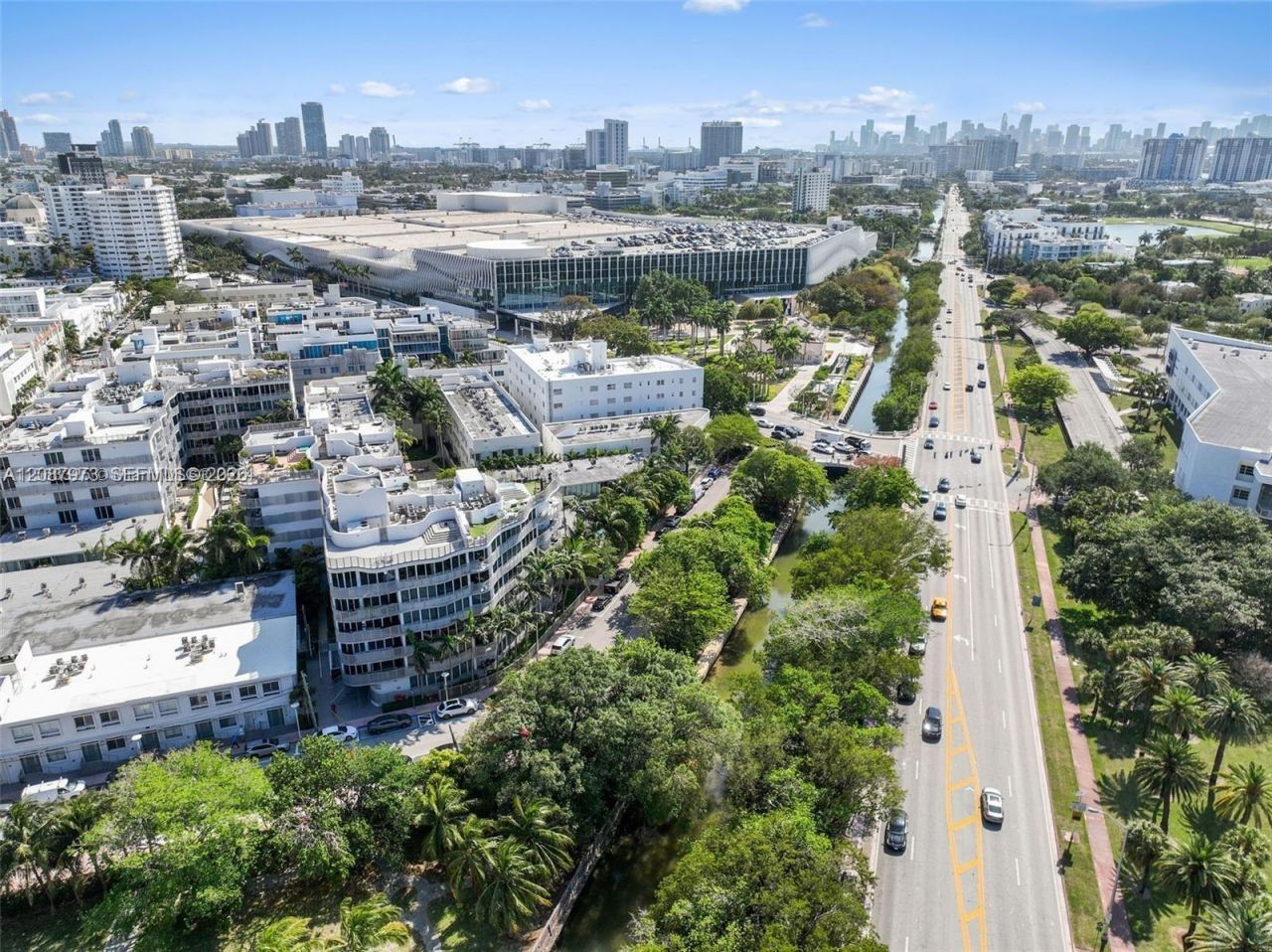 435 21st St, Unit 303, Miami Beach, FL 33139 Photo