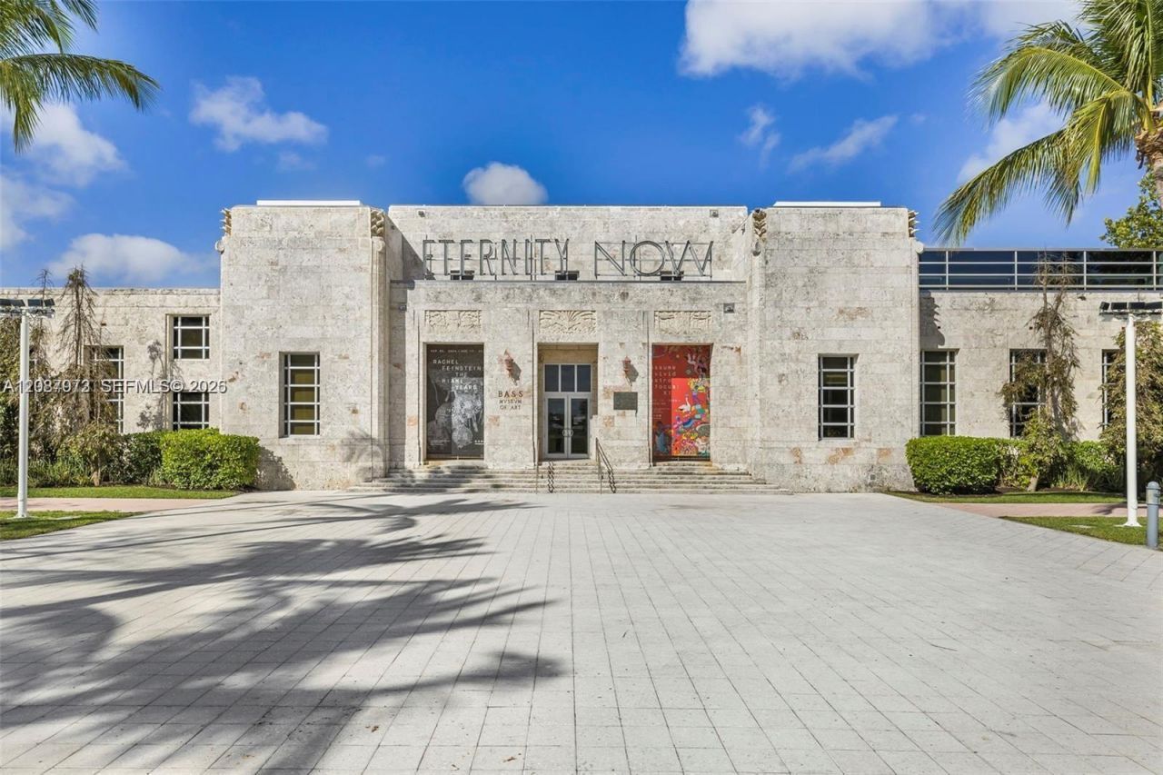 435 21st St, Unit 303, Miami Beach, FL 33139 Photo