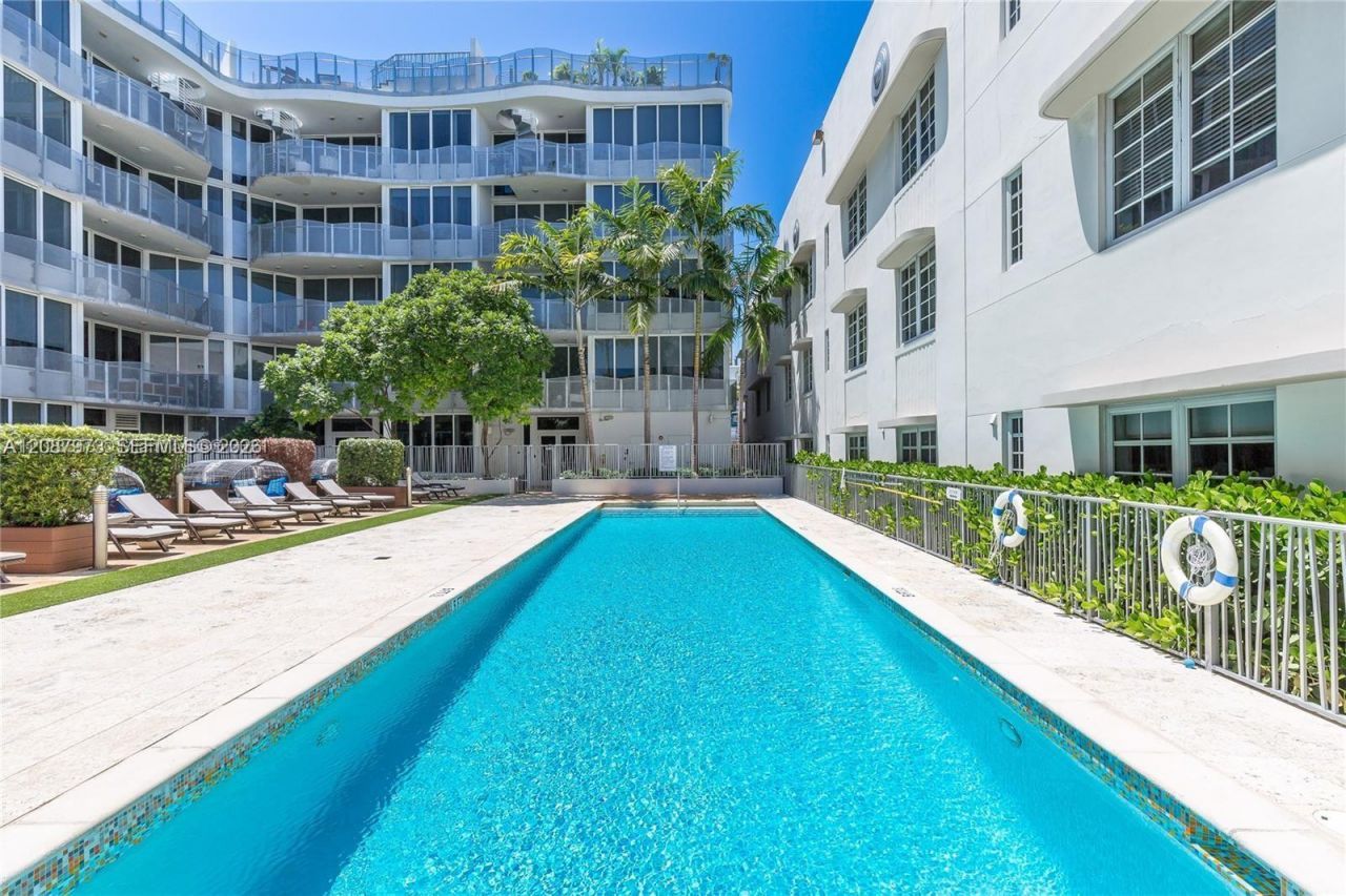 435 21st St, Unit 303, Miami Beach, FL 33139 Photo