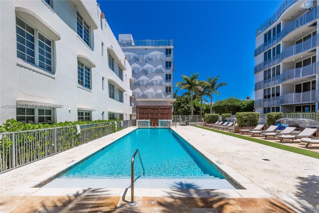 435 21st St, Unit 303, Miami Beach, FL 33139 Photo