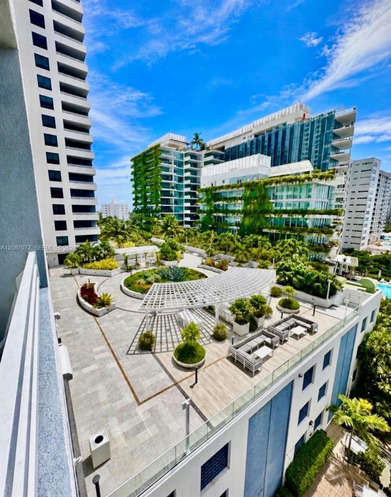 1330 West Ave, Unit 702, Miami Beach, FL 33139 Photo