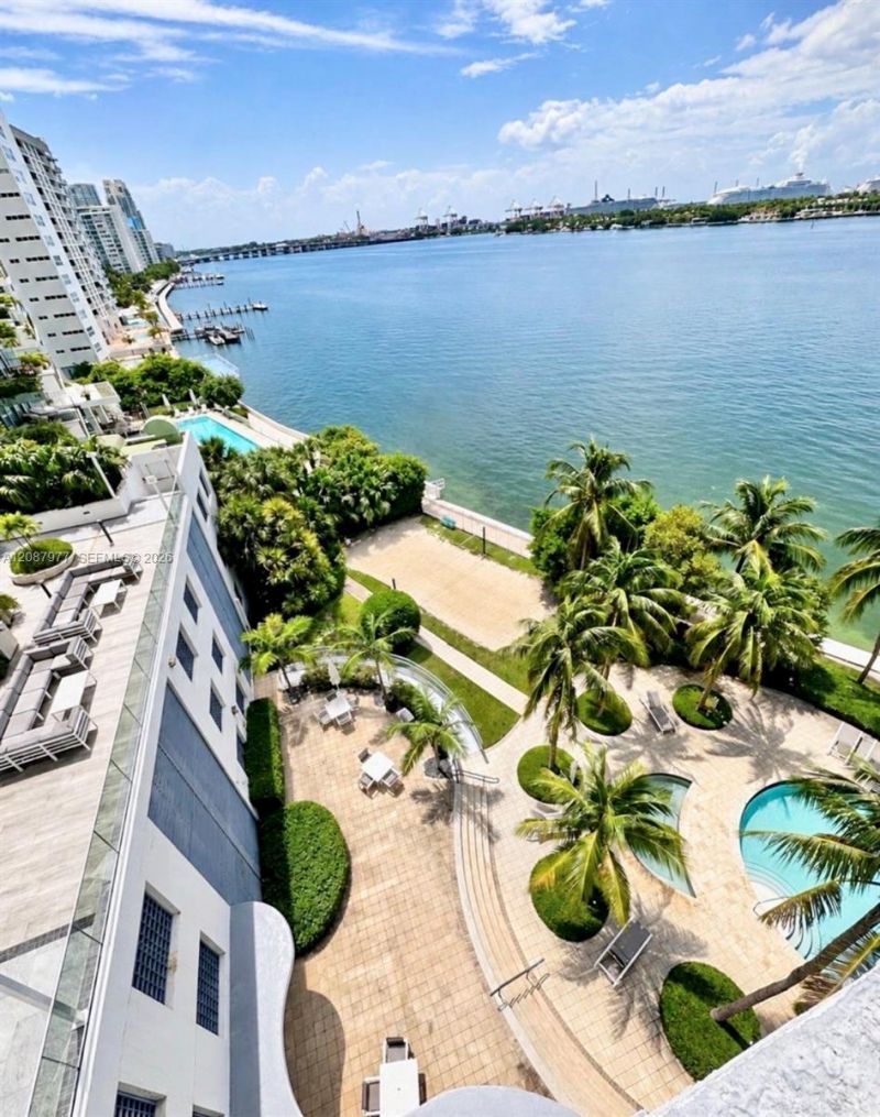 1330 West Ave, Unit 702, Miami Beach, FL 33139 Photo