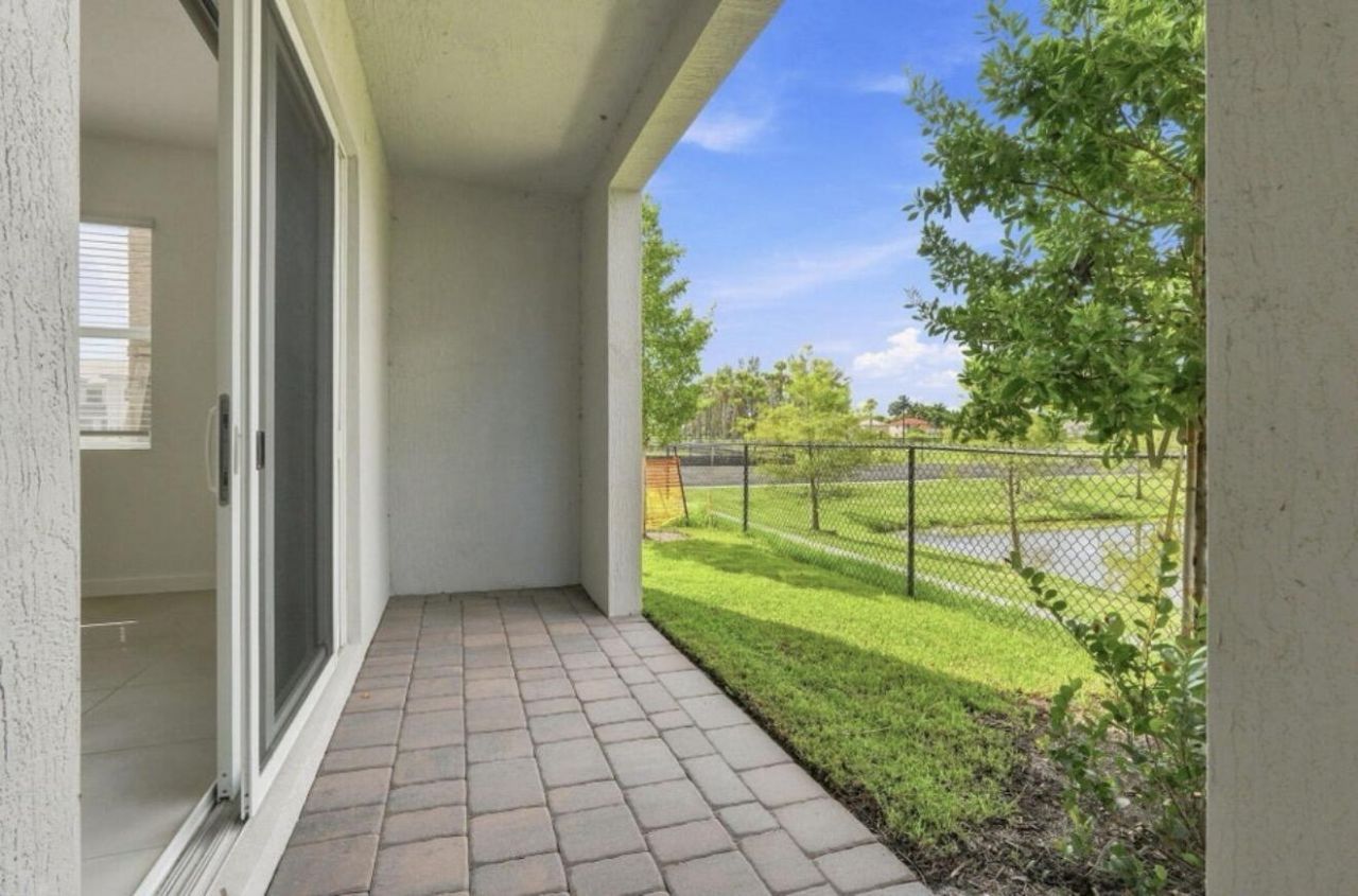 151 Lakeside Landing Court, Royal Palm Beach, FL 33411 Photo