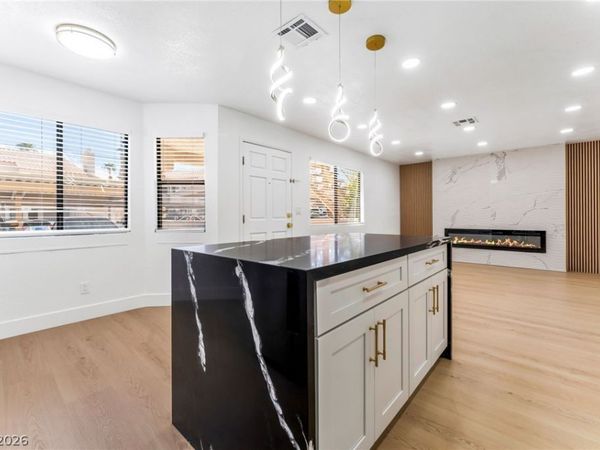 1017 Falconhead Lane , Unit 102, Las Vegas, NV 89128