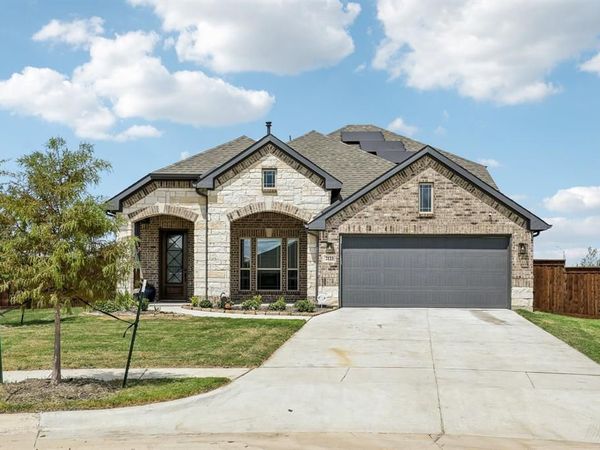 2123 Pennywell Drive, Mansfield, TX 76084