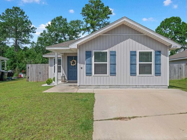 2509 Sutton Place Dr, Cantonment, FL 32533