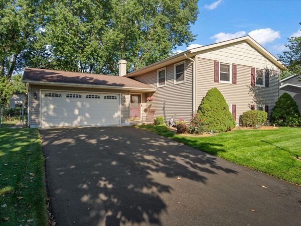 1403 Boca Lago Drive , Valparaiso, IN 46383