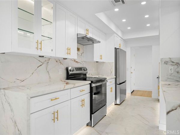 1401 Valley View Road, Unit 329, Glendale, CA 91202