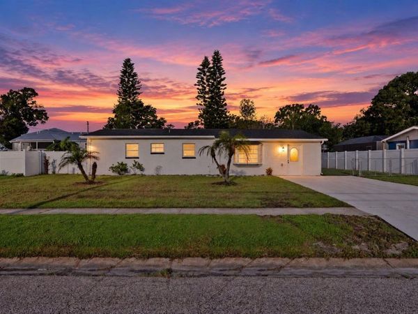 310 COUNTRY CLUB DRIVE , OLDSMAR, FL 34677