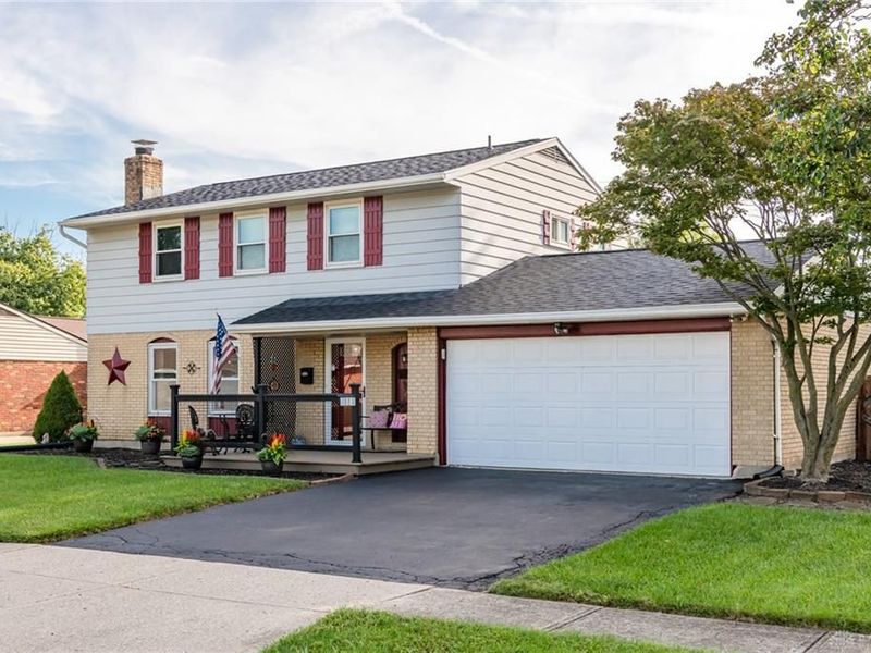 7600 Stonecrest Drive, Huber Heights, OH 45424 Photo 2