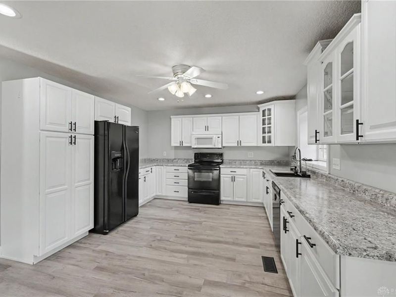 1396 McKaig Avenue, Troy, OH 45373 Photo 32