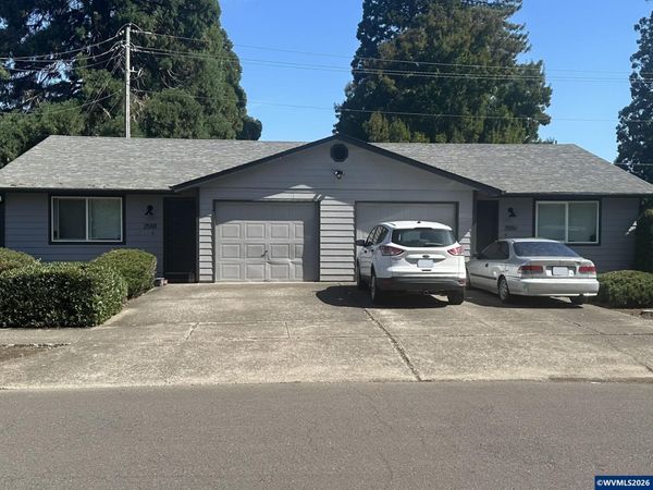 2586 Wintergreen (-2588) Av NW, Salem, OR 97304