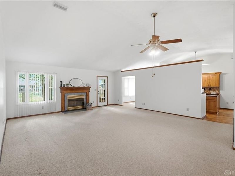 8764 Cheers Circle, Huber Heights, OH 45424 Photo 10
