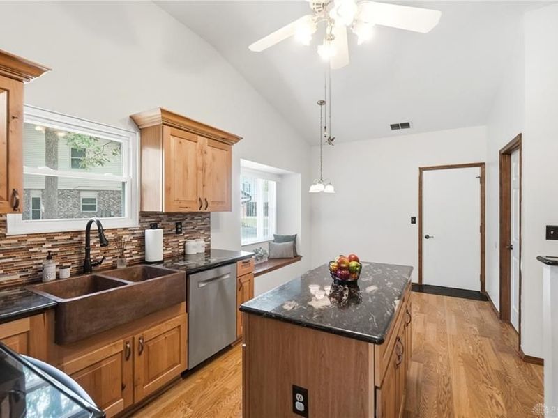8764 Cheers Circle, Huber Heights, OH 45424 Photo 23