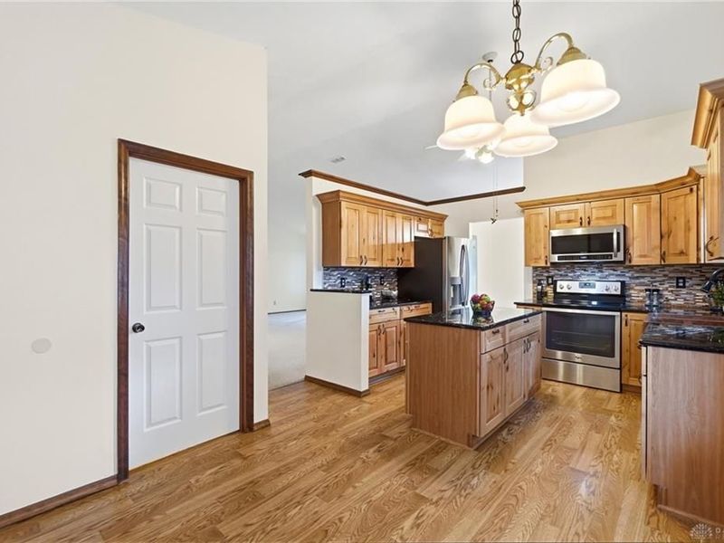 8764 Cheers Circle, Huber Heights, OH 45424 Photo 28