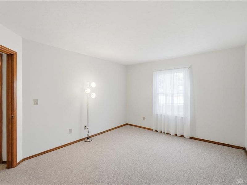 8764 Cheers Circle, Huber Heights, OH 45424 Photo 38