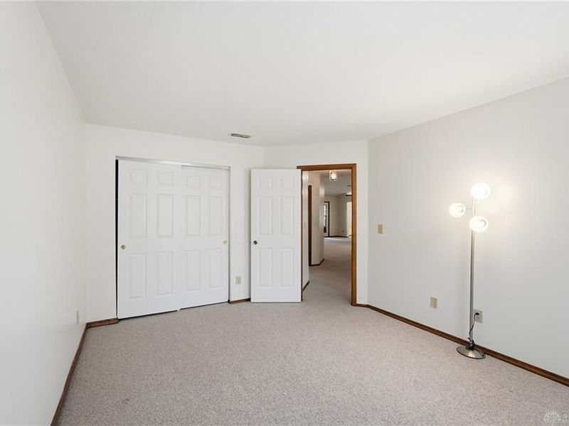8764 Cheers Circle, Huber Heights, OH 45424 Photo 39