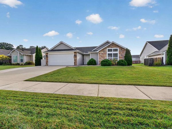 2250 Henry V Crossing, Fort Wayne, IN 46818