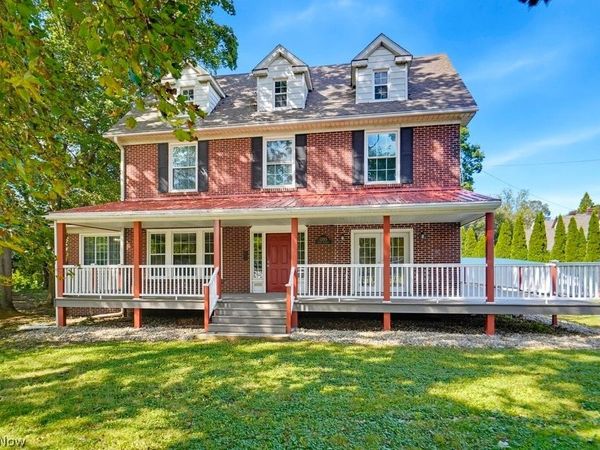 1395 W Market Street , Akron, OH 44313