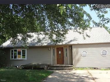 2444 Perry Drive SW, Canton, OH 44706