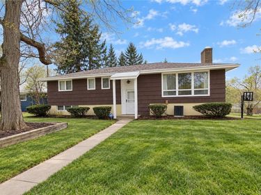 1500 Salt Springs Road , Syracuse, NY 13214
