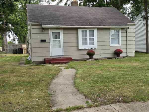 1403 E Sorin Street, South Bend, IN 46617