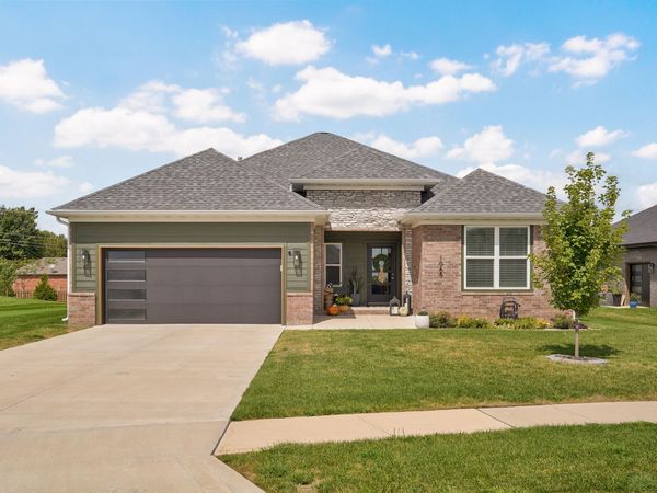 1065 W Gaslight Drive , Springfield, MO 65810