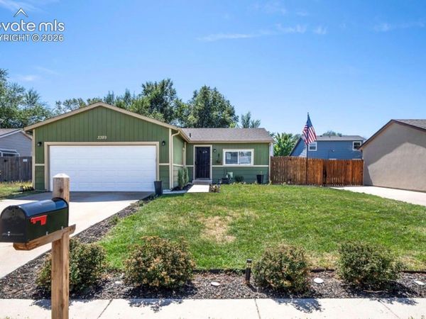 3389 Foxridge Drive, Colorado Springs, CO 80916