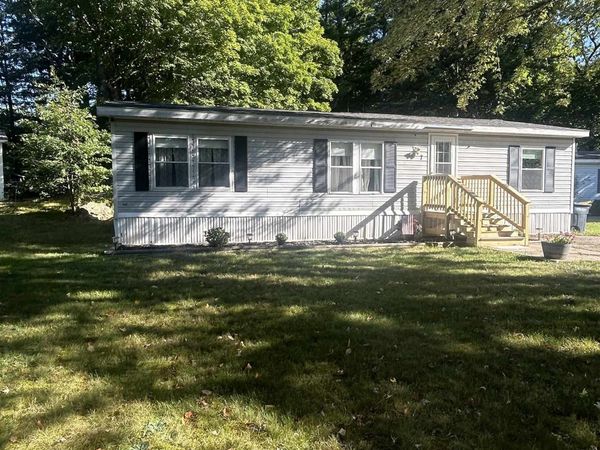 7 Hemlock Drive, Danville, NH 03819