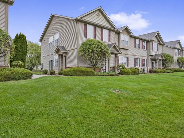 1254 Primrose Lane , Schererville, IN 46375