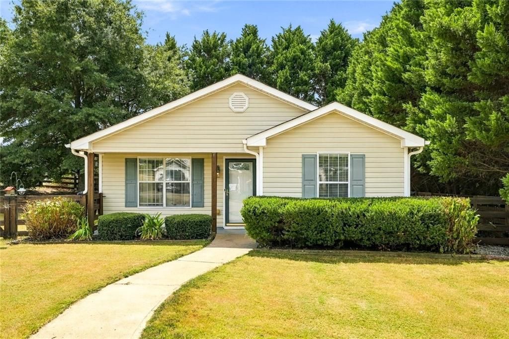 306 Dove Point, Social Circle, GA 30025 Main Photo