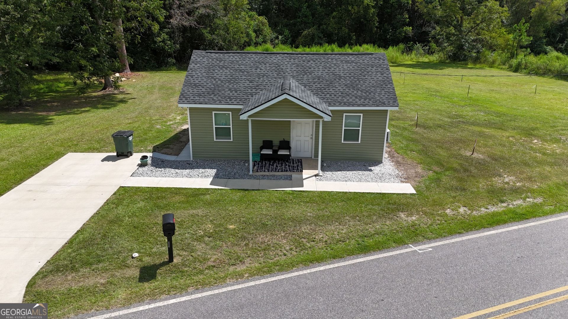 403 Auburn Road, Glennville, GA 30427 Main Photo