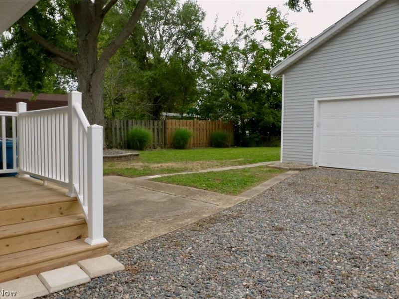 911 West Drive, Sheffield Lake, OH 44054 Photo 25