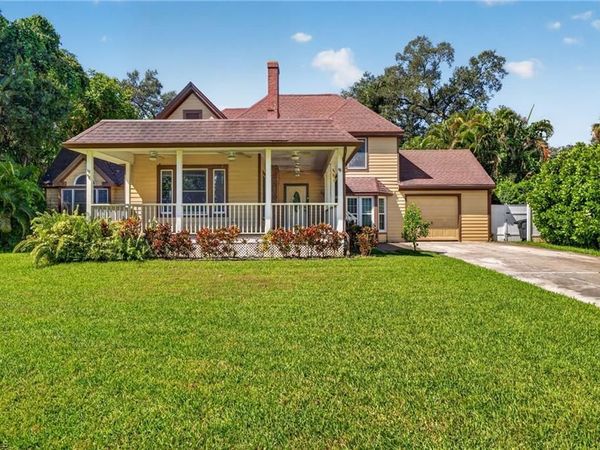 1460 Manuels DR, FORT MYERS, FL 33901