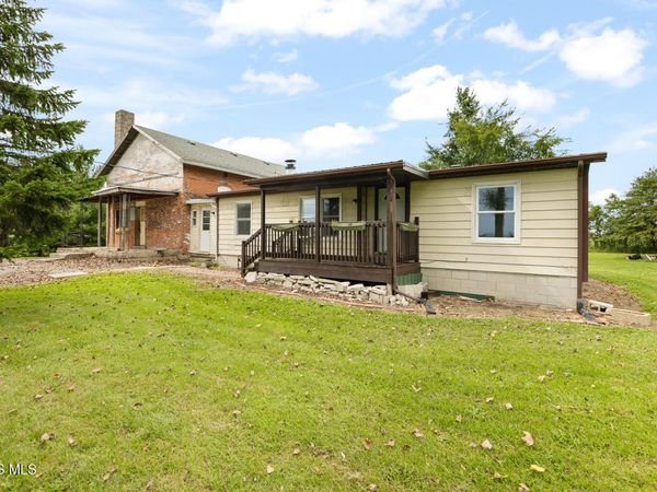 17902 State Rte 2 , Wauseon, OH 43567