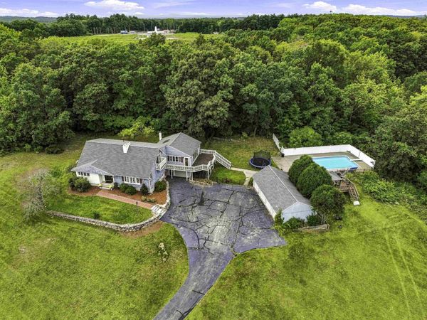 96 Pillsbury Road, Londonderry, NH 03053