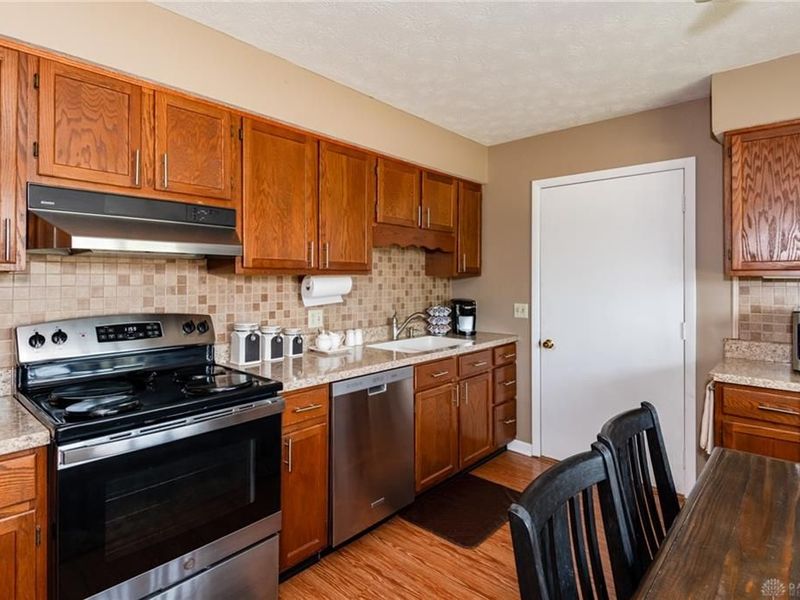 1011 Abington Place, Springfield, OH 45503 Photo 13