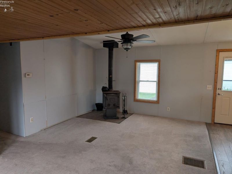 220 Maple Lane, Unit 85, Green Springs, OH 44836 Photo 10