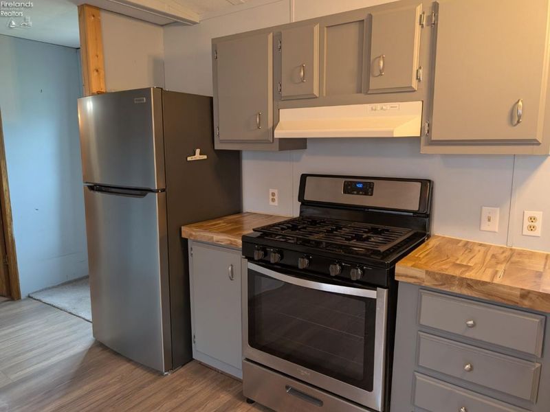 220 Maple Lane, Unit 85, Green Springs, OH 44836 Photo 7
