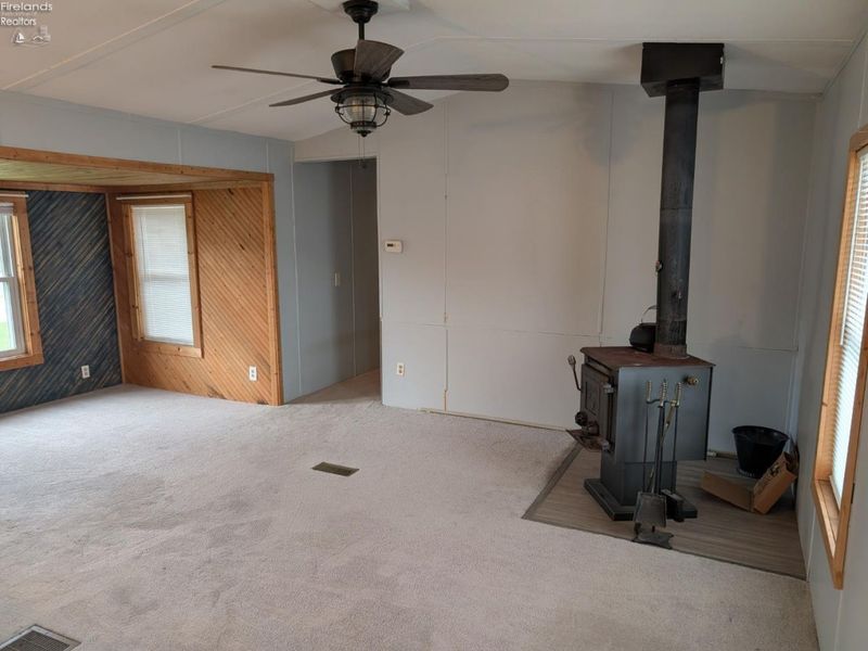 220 Maple Lane, Unit 85, Green Springs, OH 44836 Photo 8