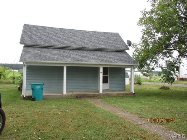 204 E Blue Bird Lane , Leasburg, MO 65535