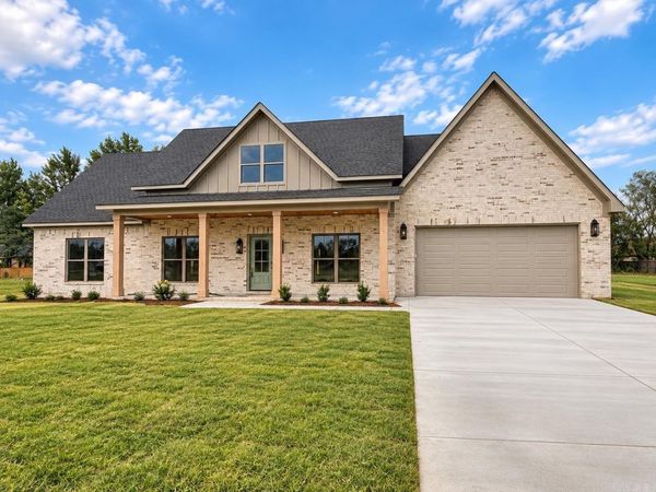 10 Crescent Cove, Ward, AR 72176