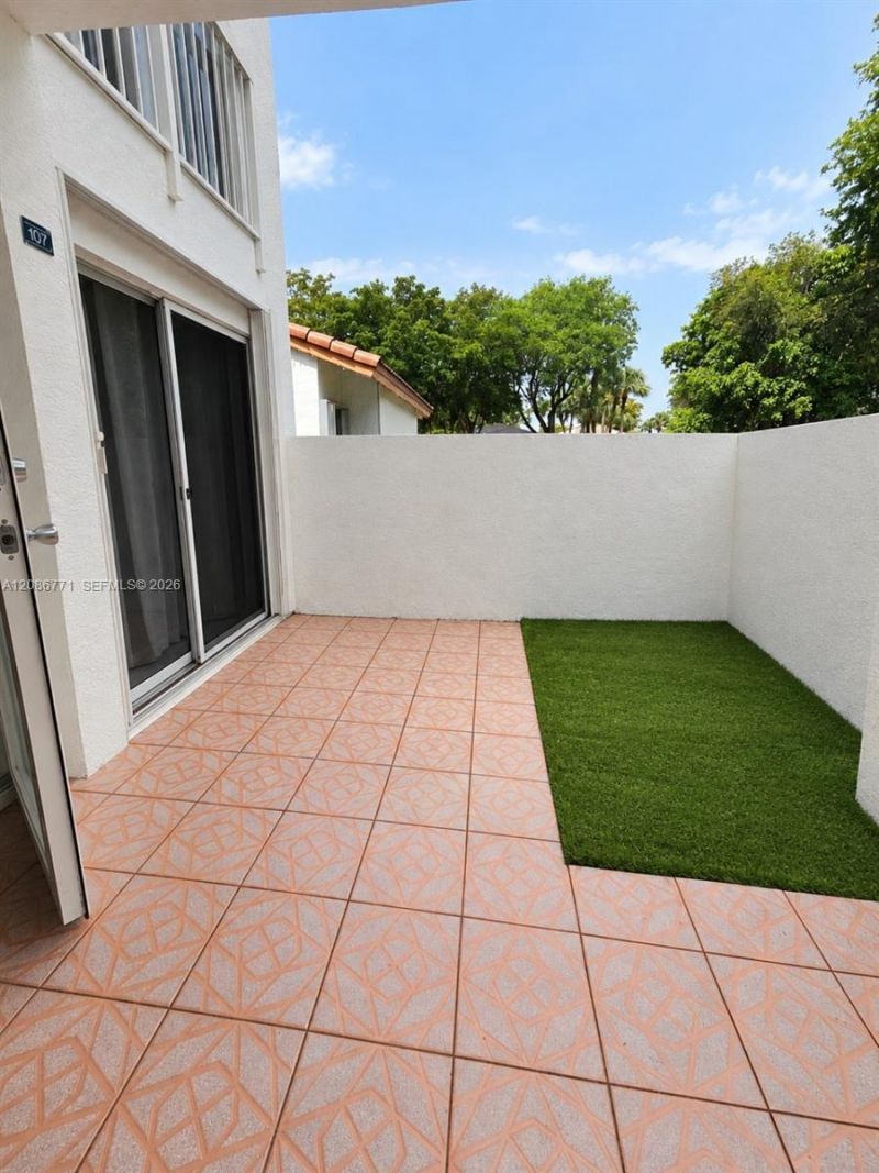 15385 SW 76th Ter, Unit 107, Miami, FL 33193 Photo