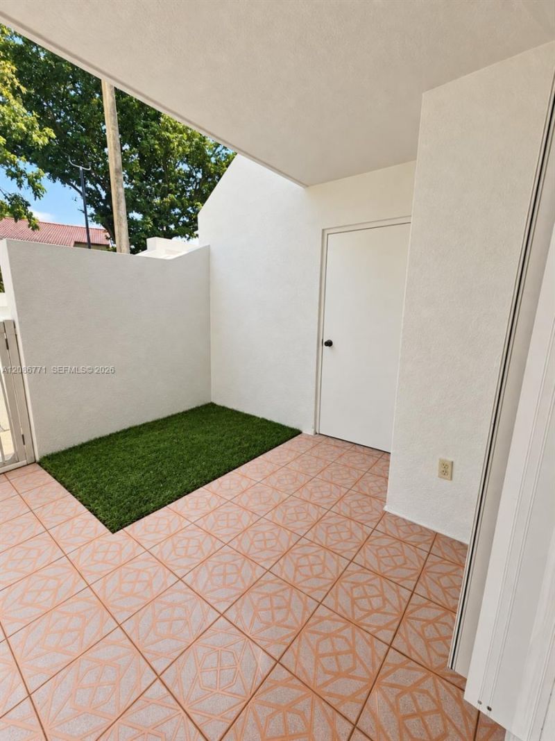 15385 SW 76th Ter, Unit 107, Miami, FL 33193 Photo